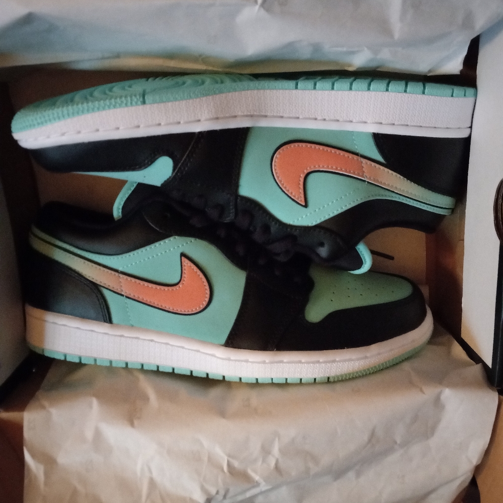 Jordan 1s low tops